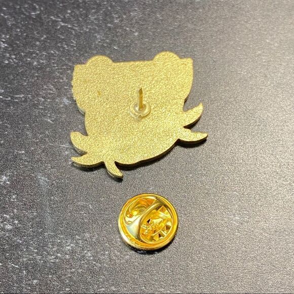 RV Camping PINK Enamel Pin/ Brooch Lapel - Picture 4 of 6